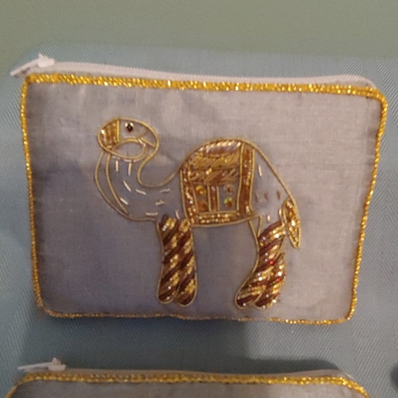 🐪 Four Tiny Little Bags! - Picture 2 of 7